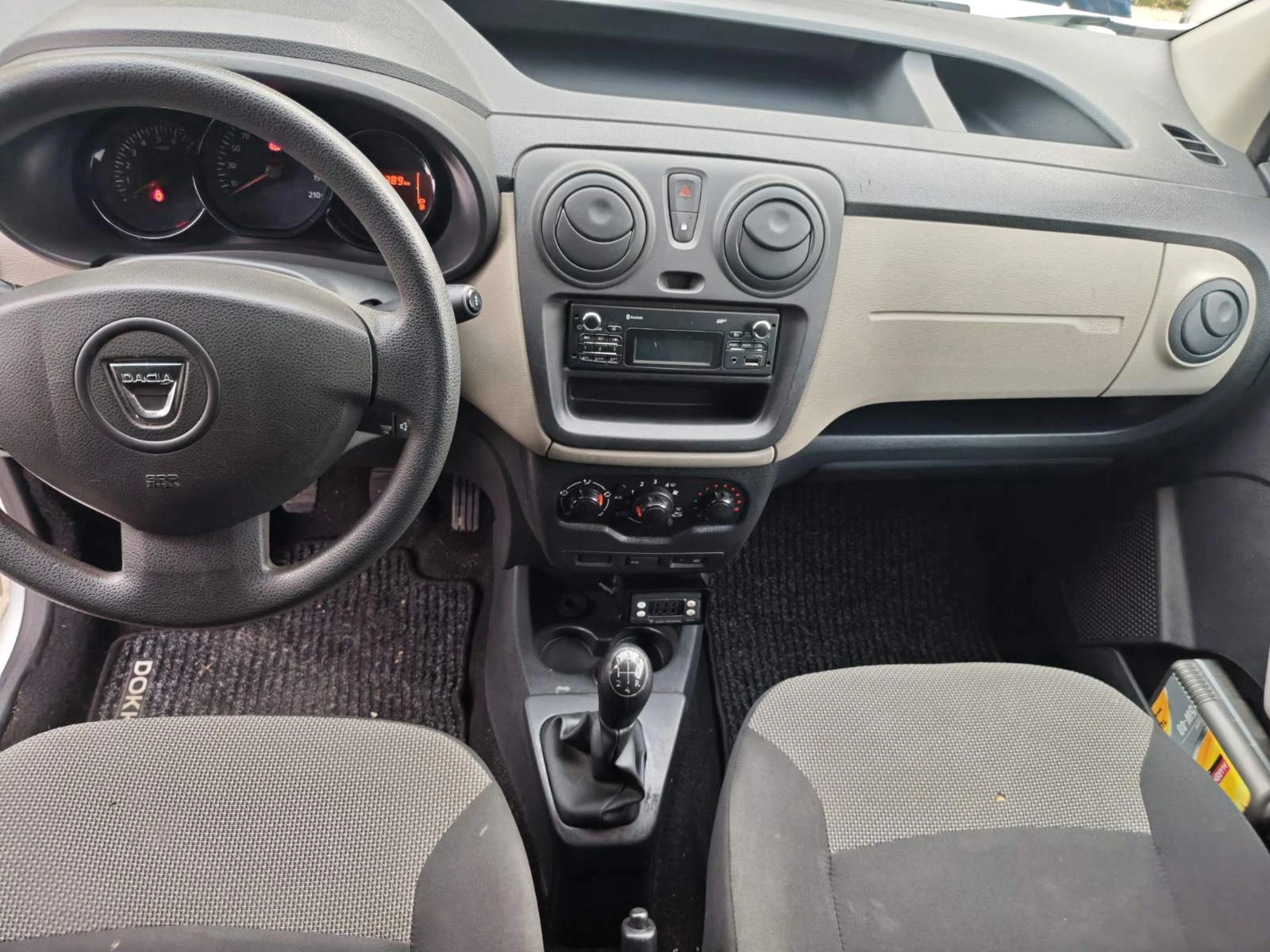 Dacia Dokker, снимка 11 - Автомобили и джипове - 56709495