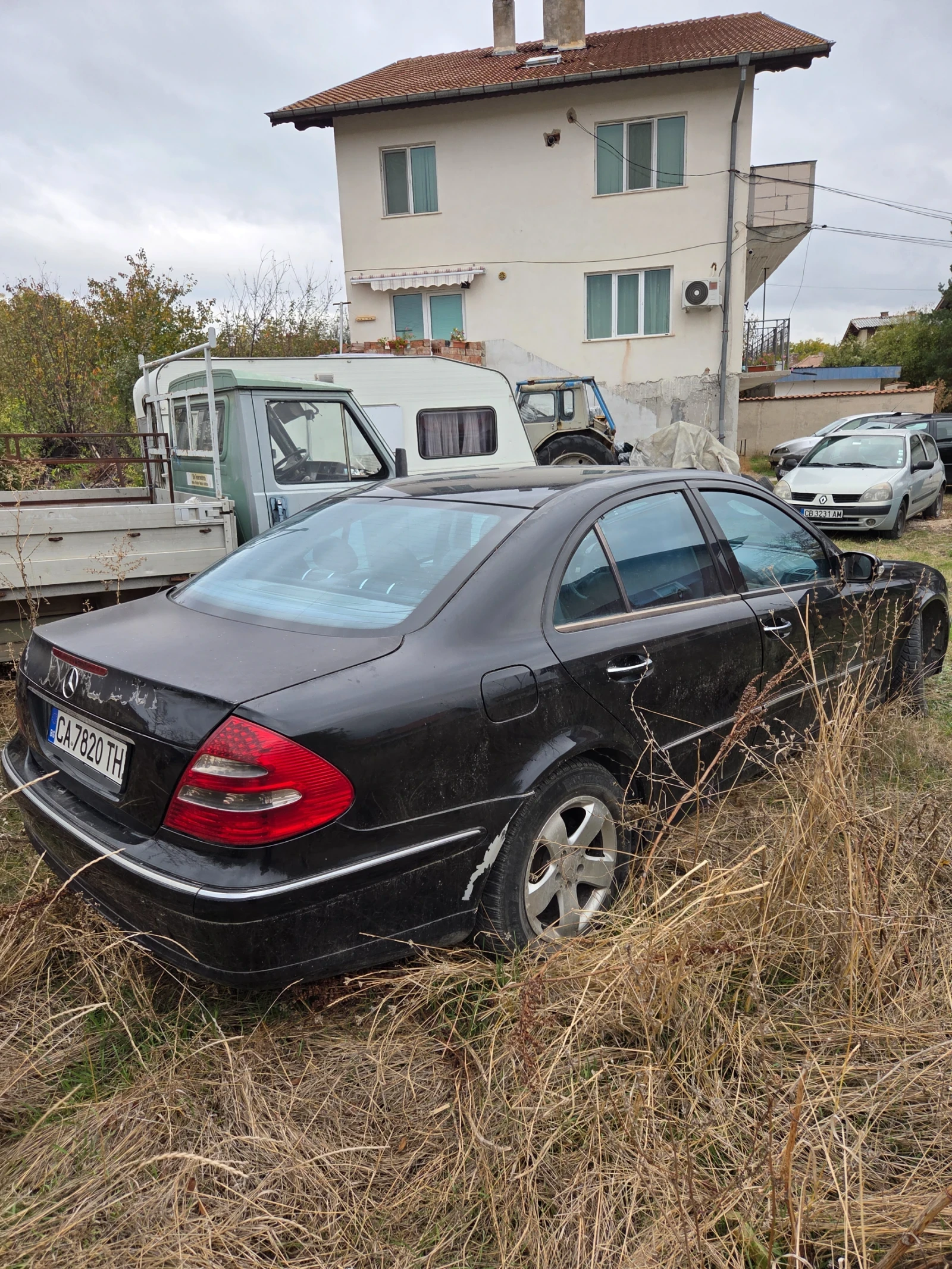 Mercedes-Benz E 220 Avangard, снимка 2 - Автомобили и джипове - 56714647