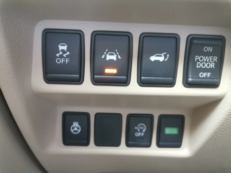 Nissan X-trail Tekna, снимка 10 - Автомобили и джипове - 51252144