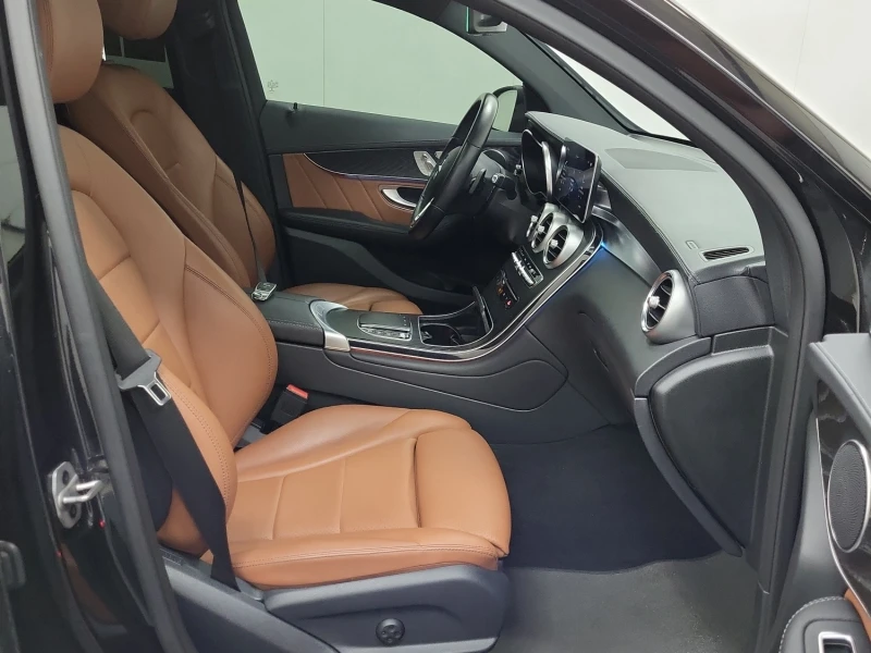 Mercedes-Benz GLC CLC300 * CARFAX * ОПЦИЯ ЗА ФИНАНСИРАНЕ * , снимка 10 - Автомобили и джипове - 53151399