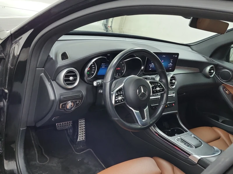 Mercedes-Benz GLC CLC300 * CARFAX * ОПЦИЯ ЗА ФИНАНСИРАНЕ * , снимка 7 - Автомобили и джипове - 53151399