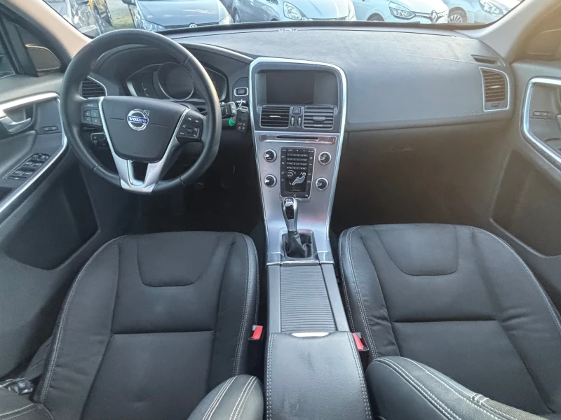 Volvo XC60 2.0 D3, снимка 12 - Автомобили и джипове - 53167209