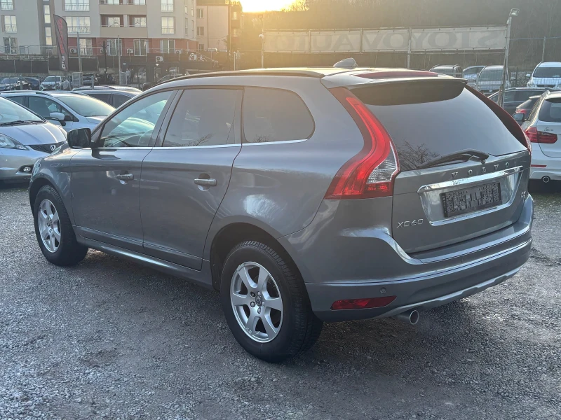 Volvo XC60 2.0 D3, снимка 5 - Автомобили и джипове - 53167209