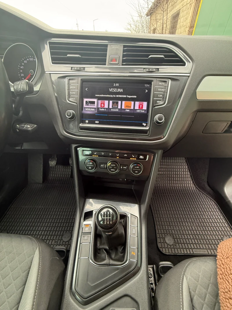VW Tiguan 1.4, снимка 16 - Автомобили и джипове - 53239261