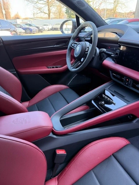 Porsche Macan Турбо, снимка 7 - Автомобили и джипове - 53495228