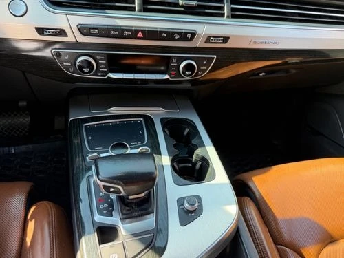 Audi Q7 3.0 TFSI quattro Technik S Line | 360  | Panorama , снимка 11 - Автомобили и джипове - 55901931