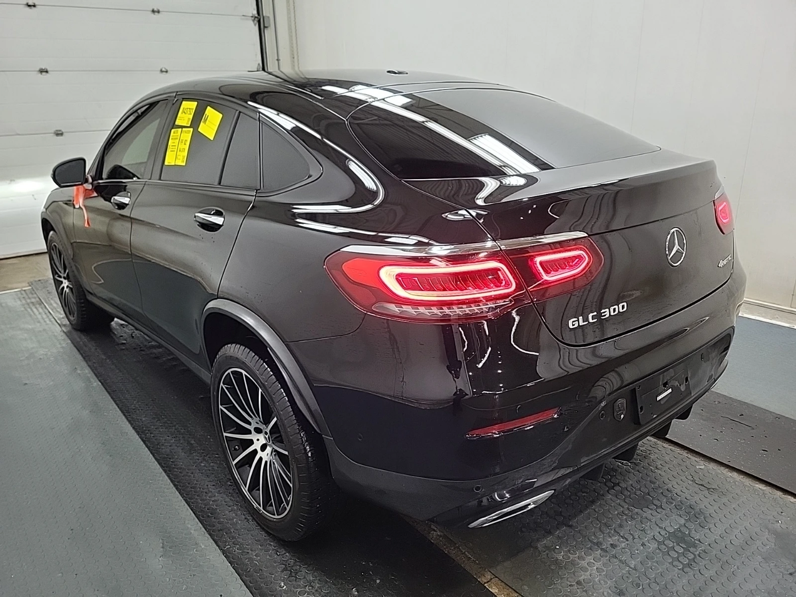 Mercedes-Benz GLC CLC300 * CARFAX * ОПЦИЯ ЗА ФИНАНСИРАНЕ *  - изображение 4