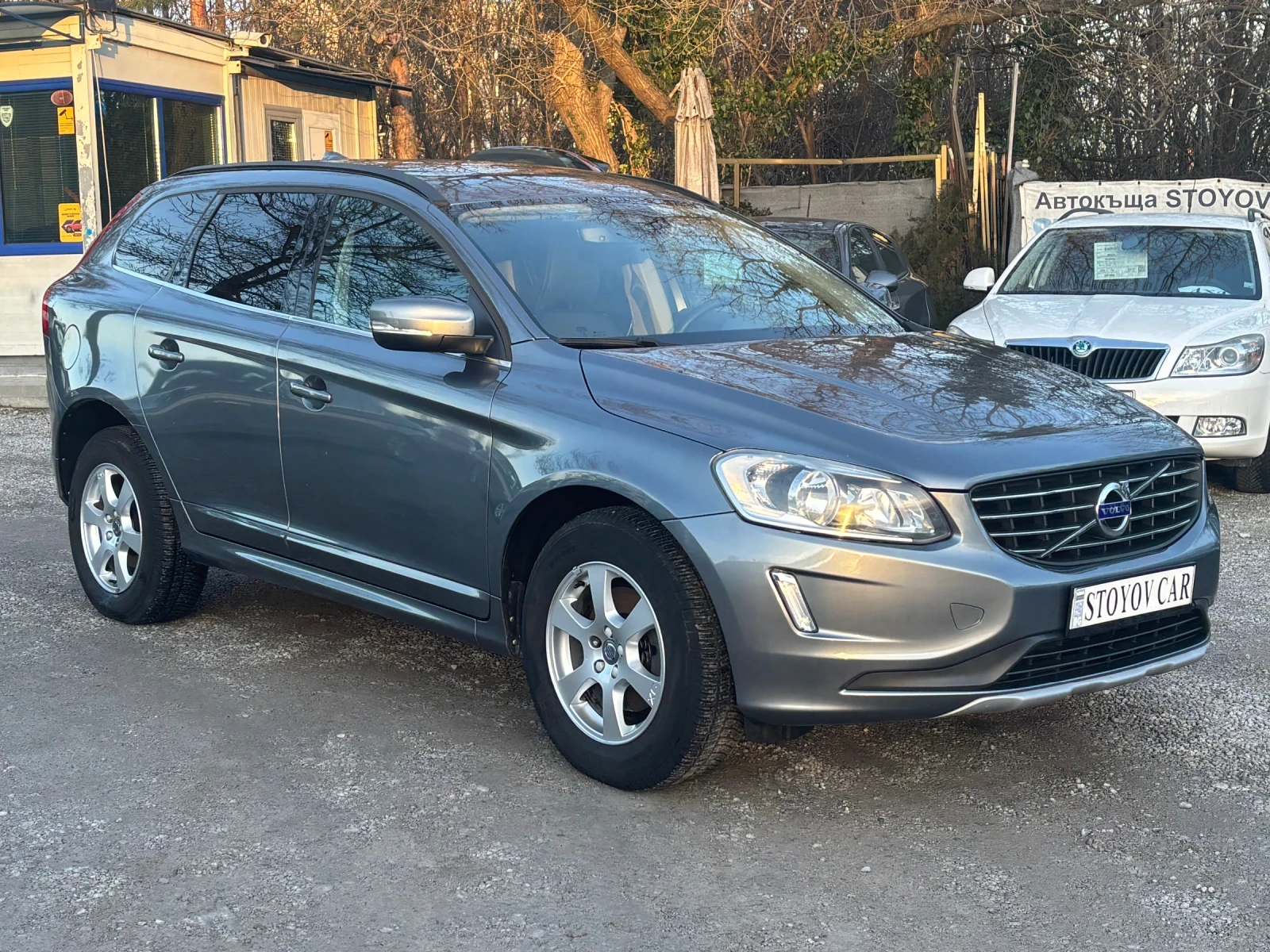 Volvo XC60 2.0 D3 - изображение 3
