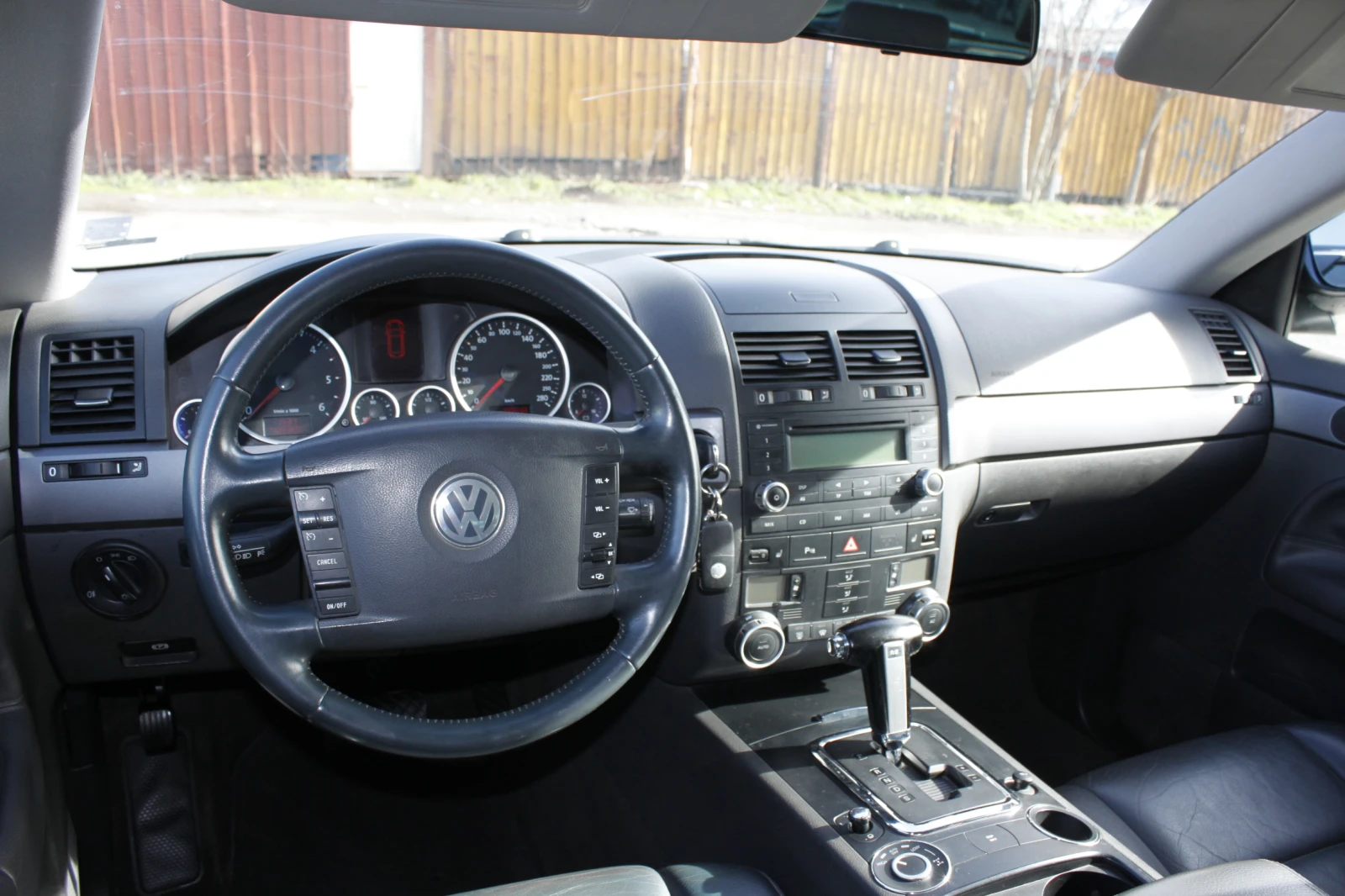 VW Touareg FACE* 2.5TDI * R5 * ������� | Mobile.bg � ����������� 9