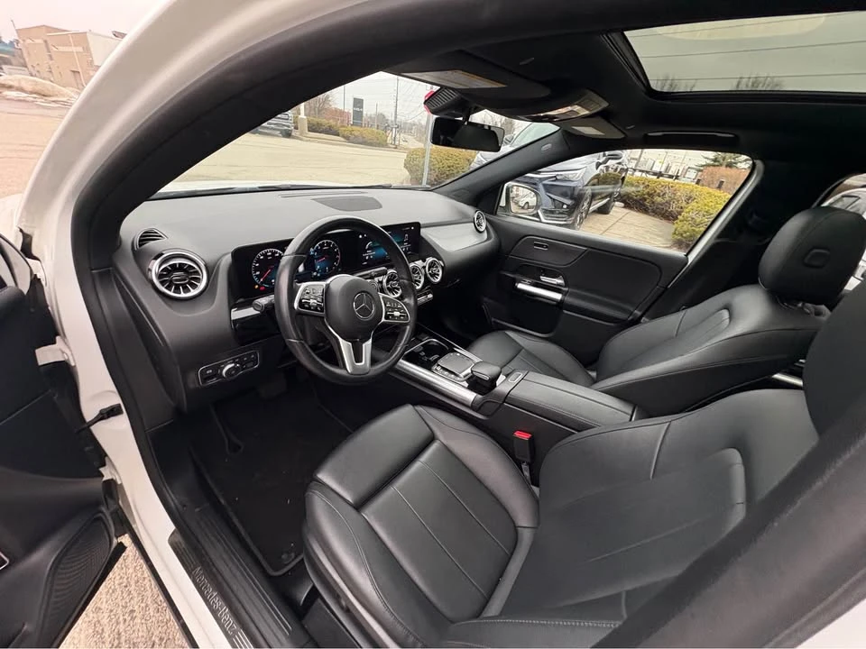 Mercedes-Benz GLA 250 CARFAX /Кожа/Нави/Подгрев/Панорама, снимка 9 - Автомобили и джипове - 53985737