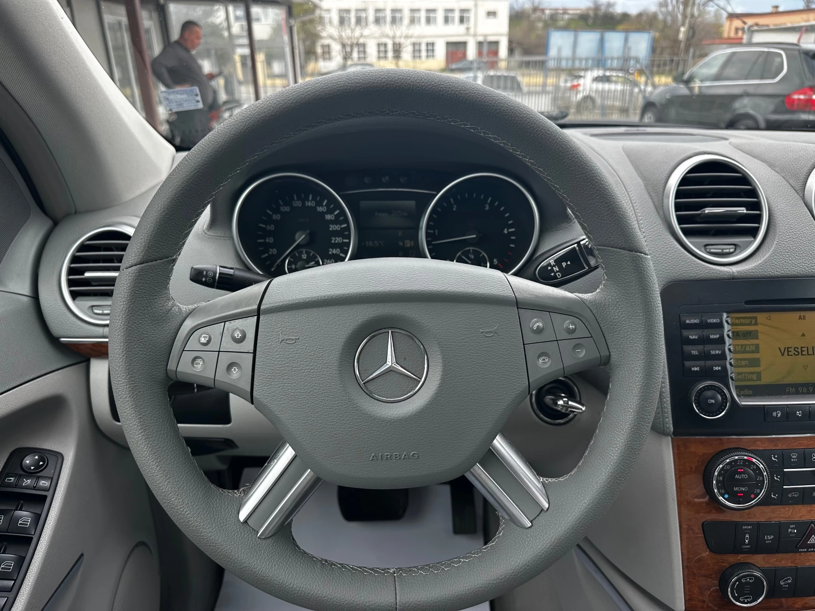 Mercedes-Benz GL 320 CDI SPORT 7места* 3хTV, снимка 11 - Автомобили и джипове - 54080341