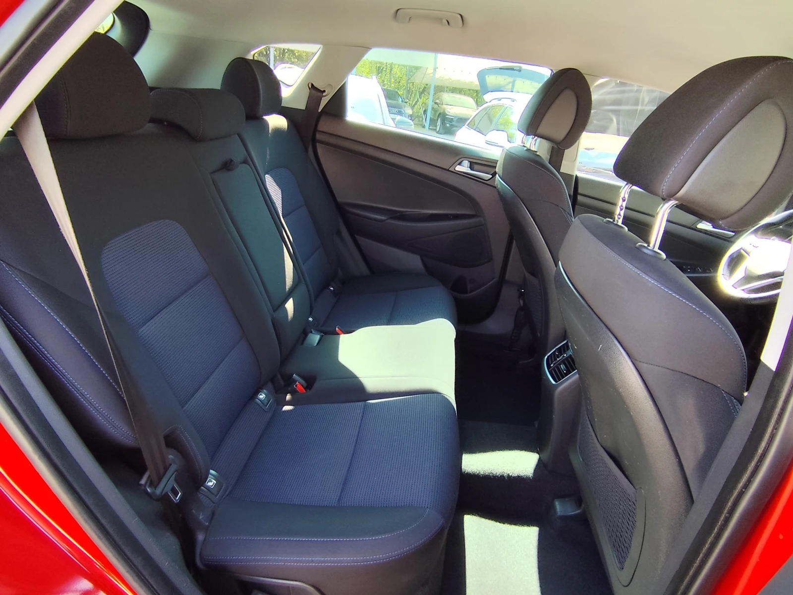 Hyundai Tucson 1.6GDi* LED* NAVI* KAMERA* , снимка 12 - Автомобили и джипове - 54339629