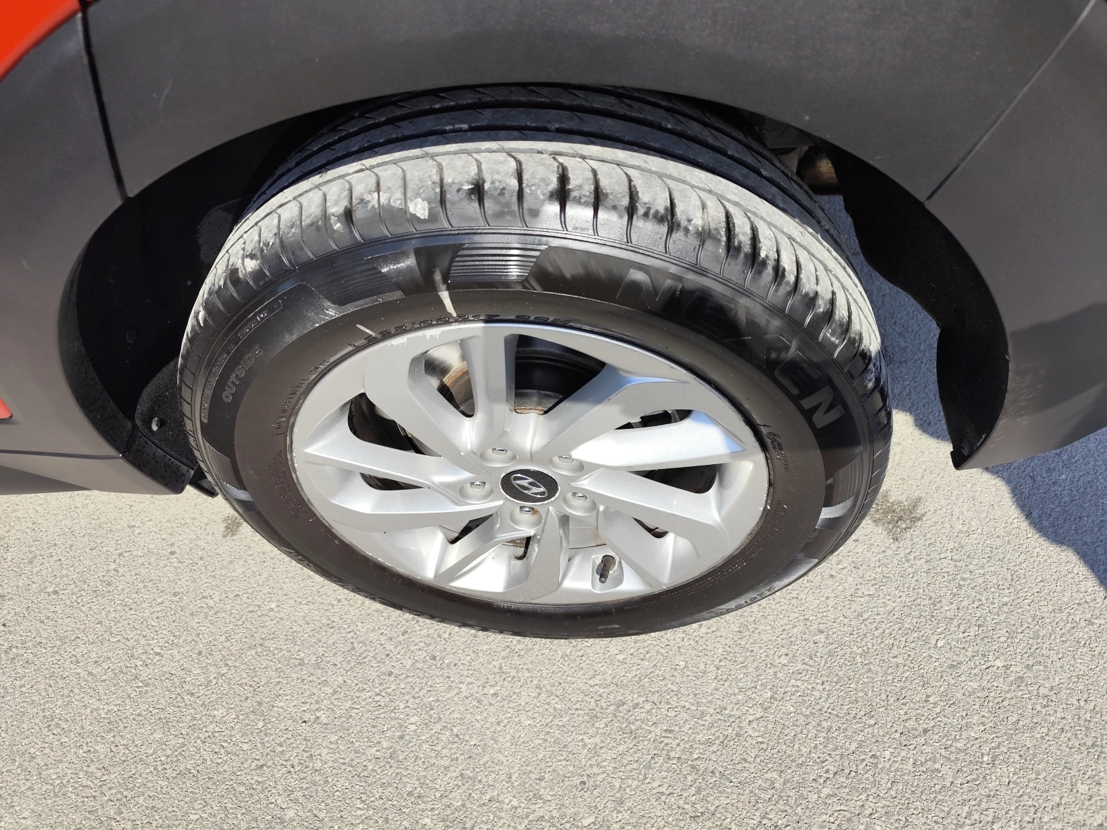 Hyundai Tucson 1.6GDi* LED* NAVI* KAMERA* , снимка 16 - Автомобили и джипове - 54339629