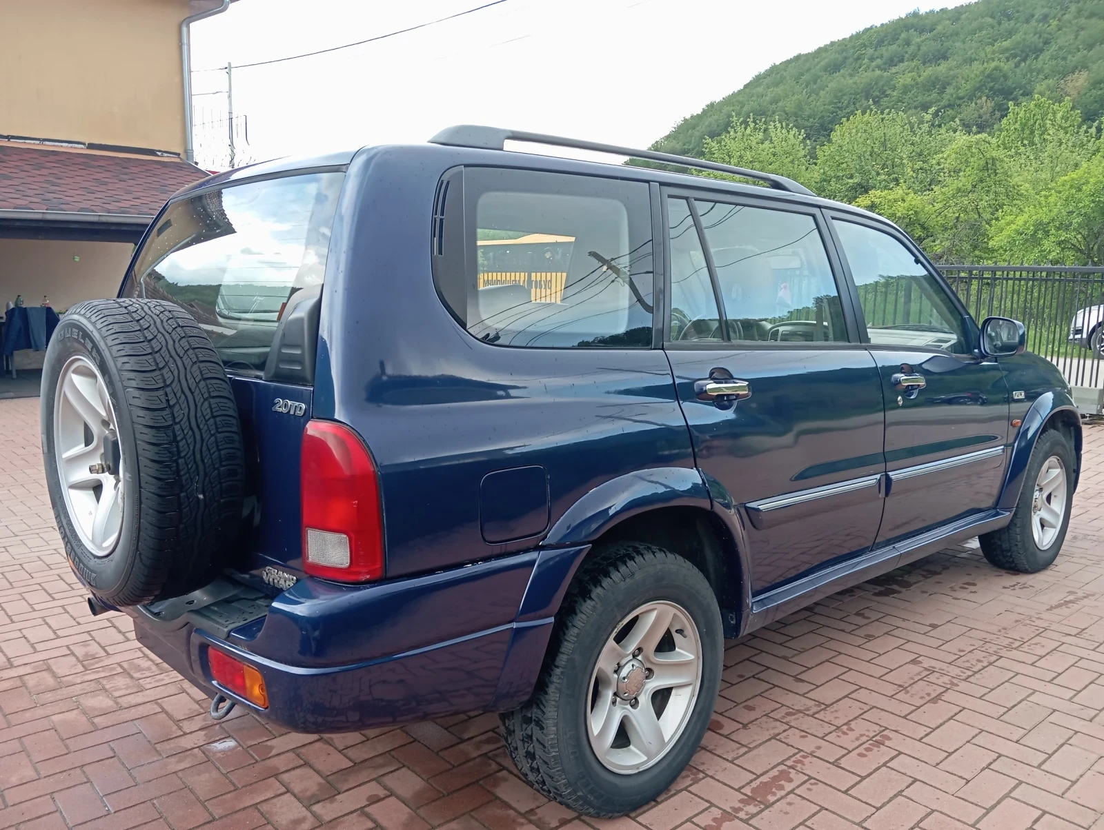 Suzuki XL-7, снимка 5 - Автомобили и джипове - 54579948