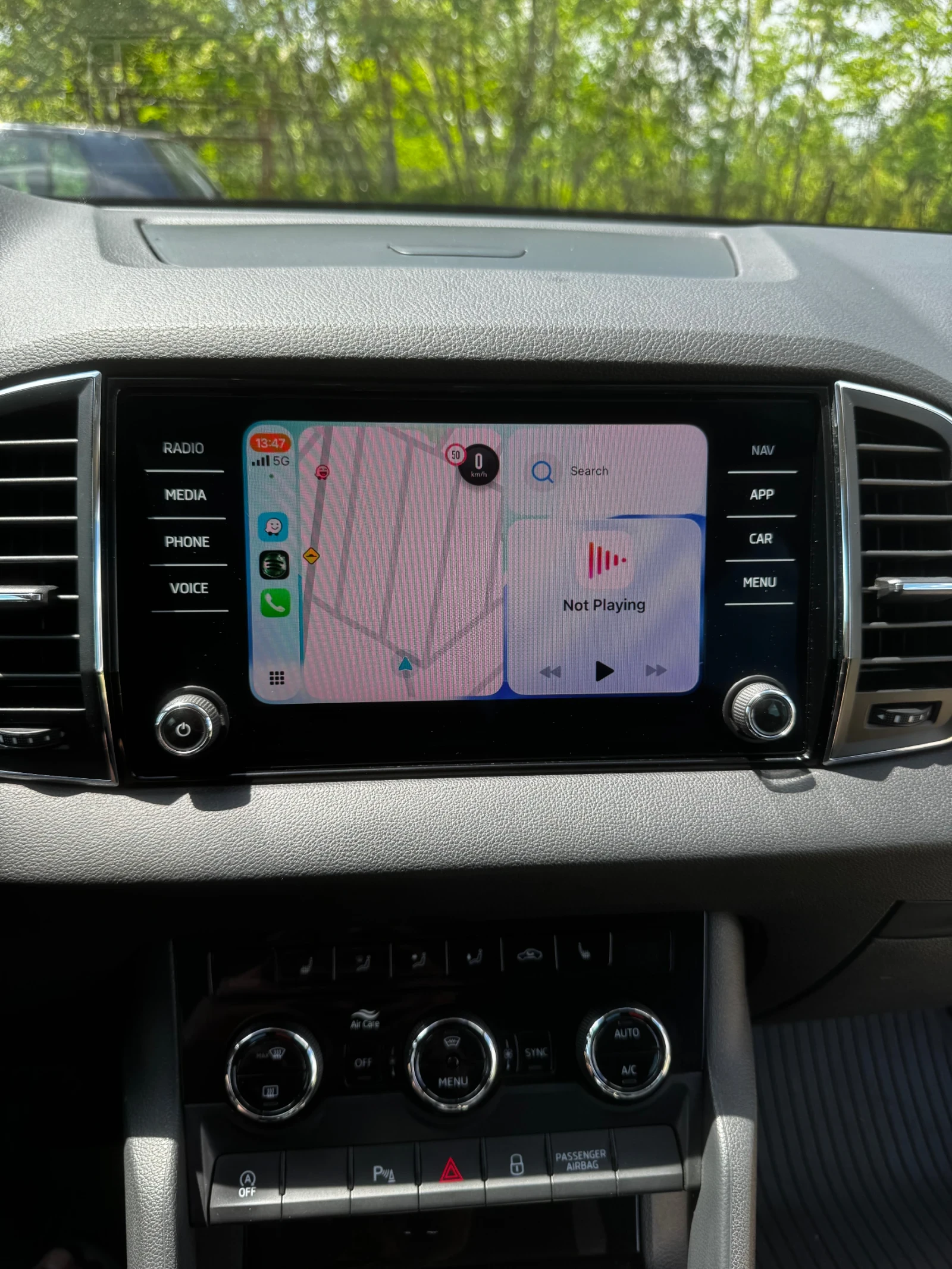 Skoda Karoq 1.6TDI, снимка 10 - Автомобили и джипове - 54956473