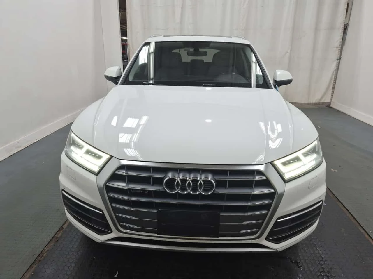 Audi Q5 Progressiv/CARFAX/Панорама/Памет/Подгрев/, снимка 7 - Автомобили и джипове - 55004646