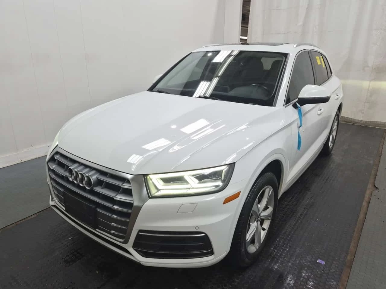 Audi Q5 Progressiv/CARFAX/Панорама/Памет/Подгрев/
