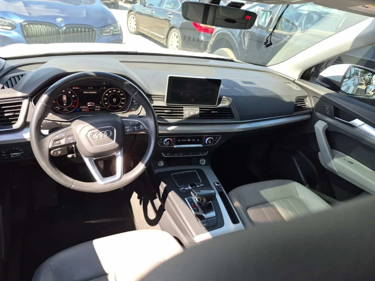 Audi Q5 Progressiv/CARFAX/Панорама/Памет/Подгрев/, снимка 12 - Автомобили и джипове - 55004646
