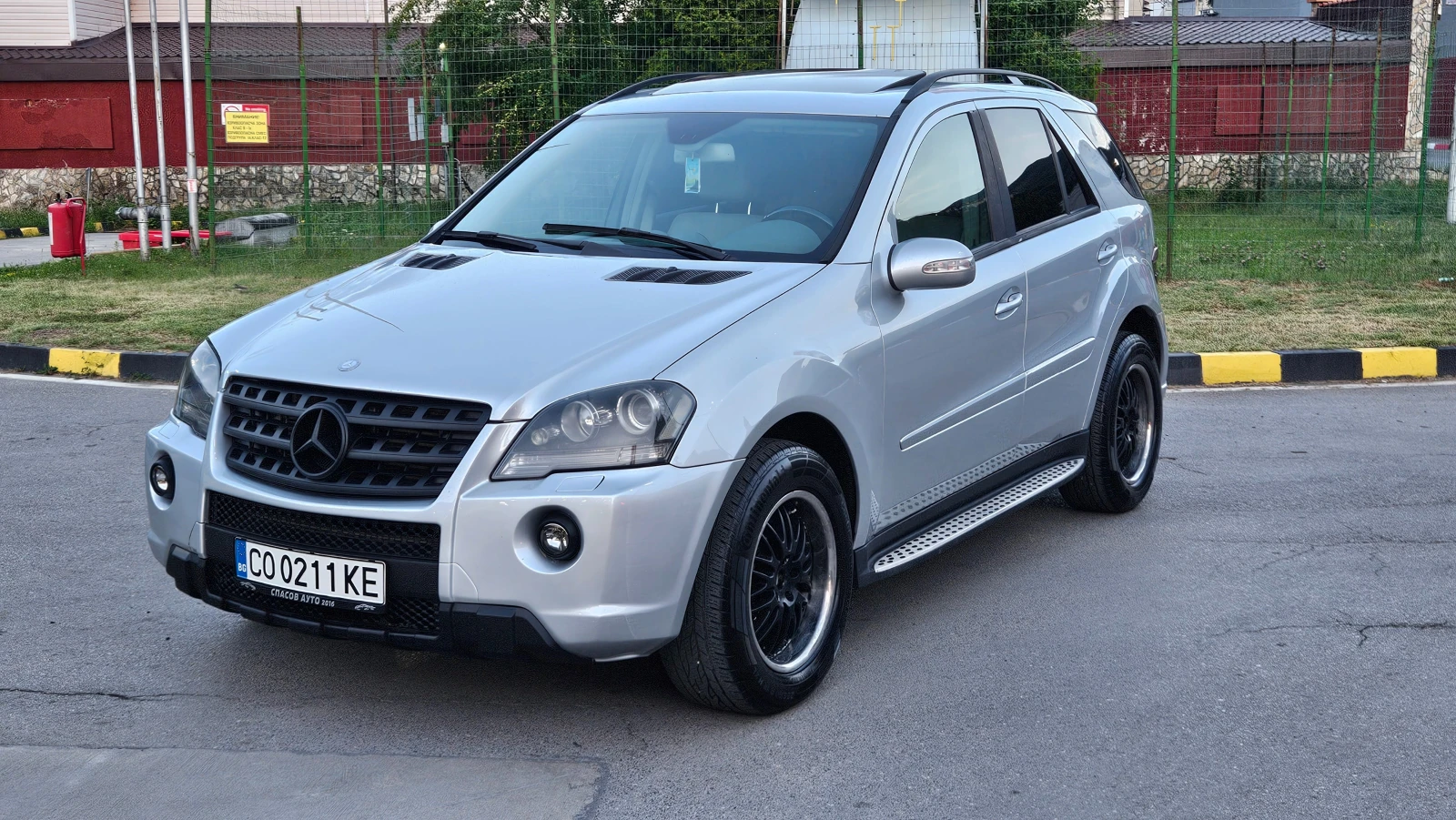 Mercedes-Benz ML 320 CDI   AMG/Navig/Klimatronik/Avtomat/Facelift, снимка 2 - Автомобили и джипове - 55042434