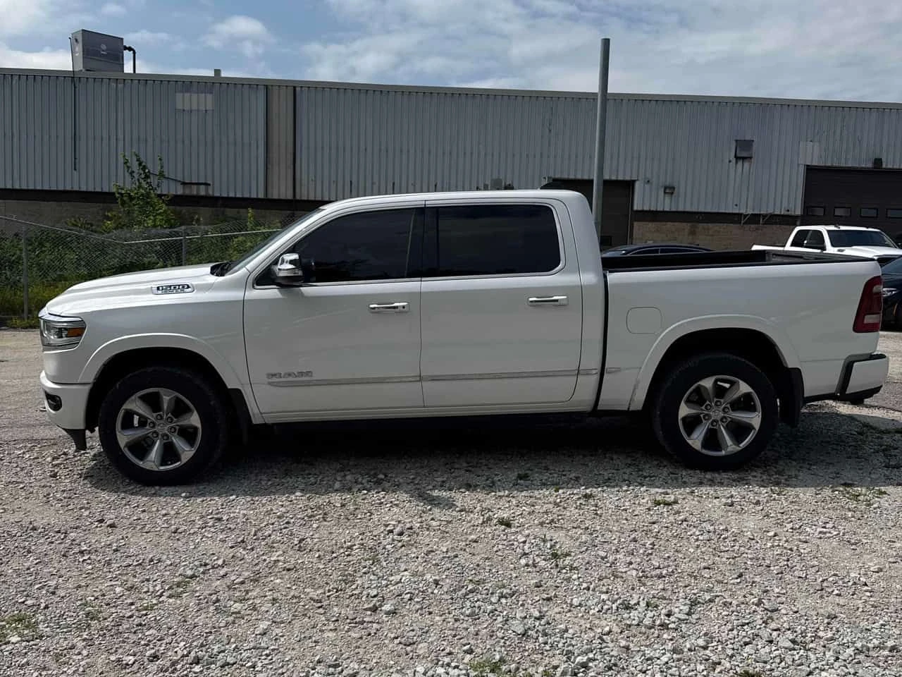 Dodge RAM 1500 * Limited * АВТОКРЕДИТ БЕЗ ПЪРВОНАЧАЛНА ВНОСКА* , снимка 2 - Автомобили и джипове - 55342176