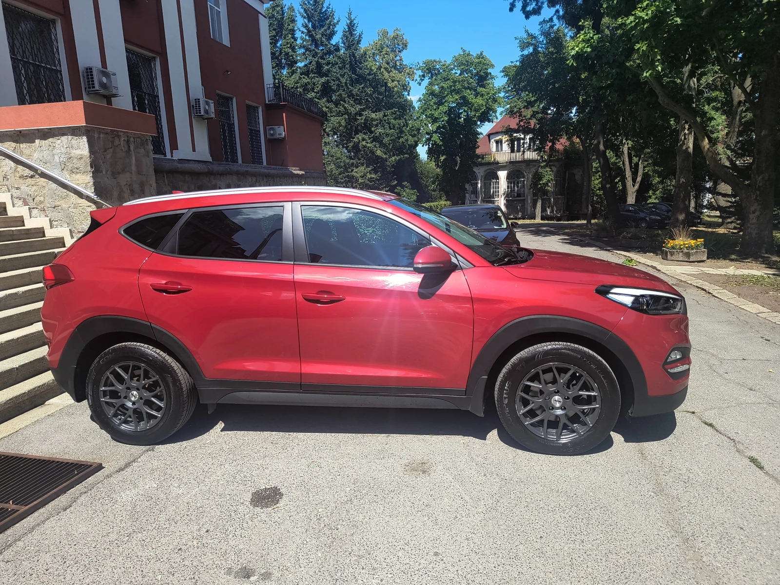 Hyundai Tucson, снимка 4 - Автомобили и джипове - 55376607