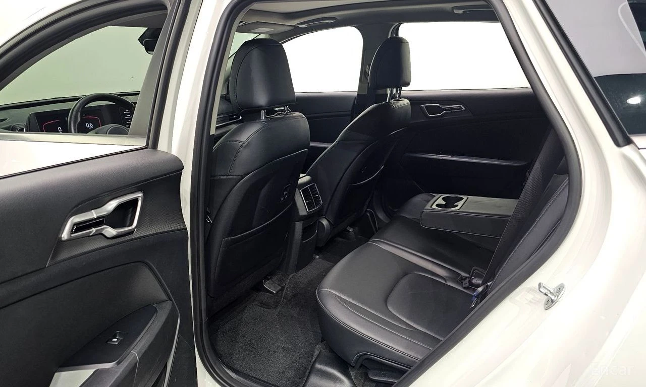 Kia Sportage 1.6T Prestige 4x4* ПОДГРЕВ* ОБДУХВАНЕ* ПАНОРАМА* , снимка 14 - Автомобили и джипове - 55503624