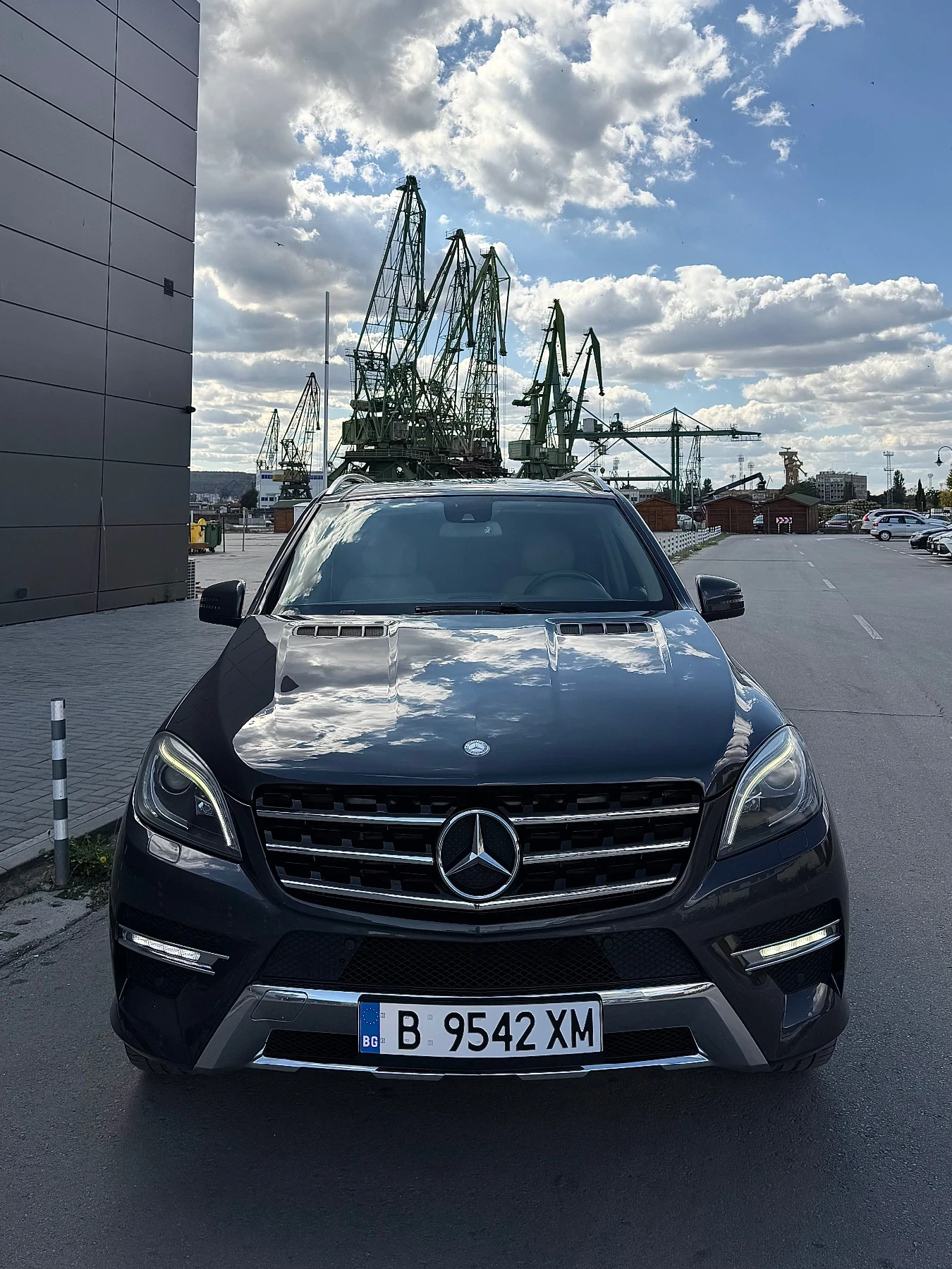 Mercedes-Benz ML 350 CDI AMG 3хTV Панорама Пружини Memory, снимка 2 - Автомобили и джипове - 56215102