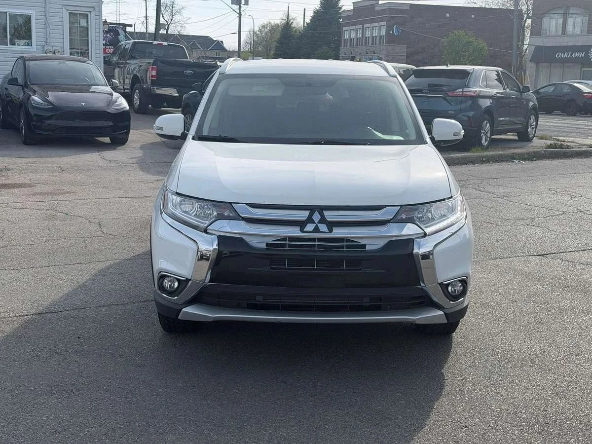 Mitsubishi Outlander, снимка 6 - Автомобили и джипове - 56716859