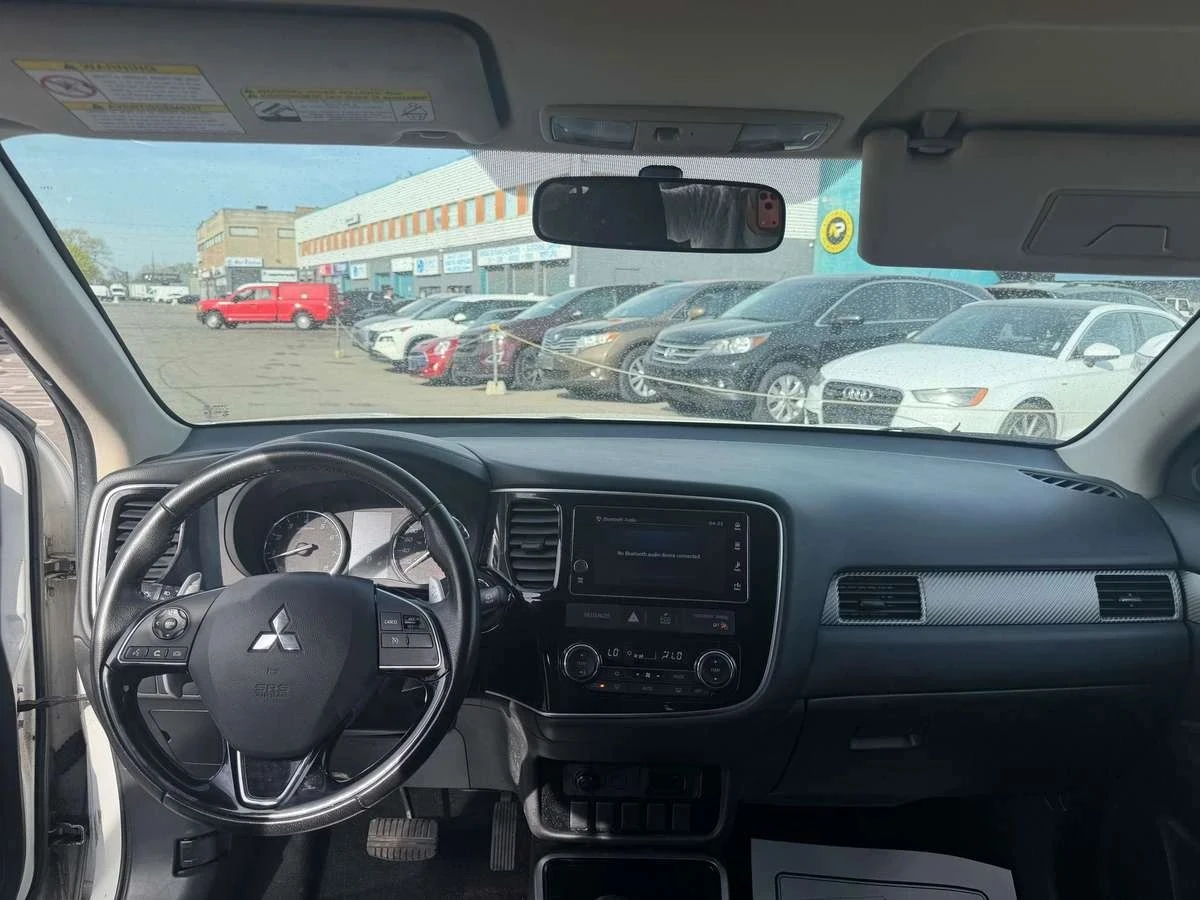 Mitsubishi Outlander, снимка 12 - Автомобили и джипове - 56716859