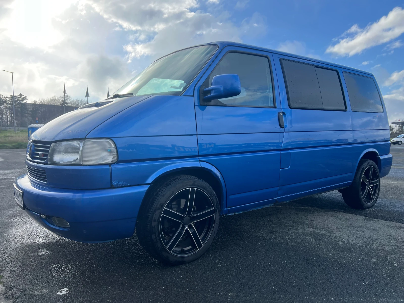 VW Multivan, снимка 10 - Бусове и автобуси - 54560892
