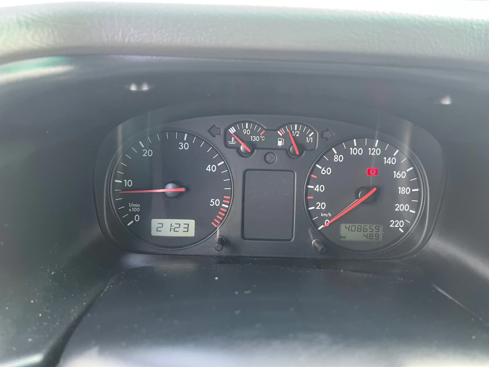 VW Multivan, снимка 8 - Бусове и автобуси - 54560892