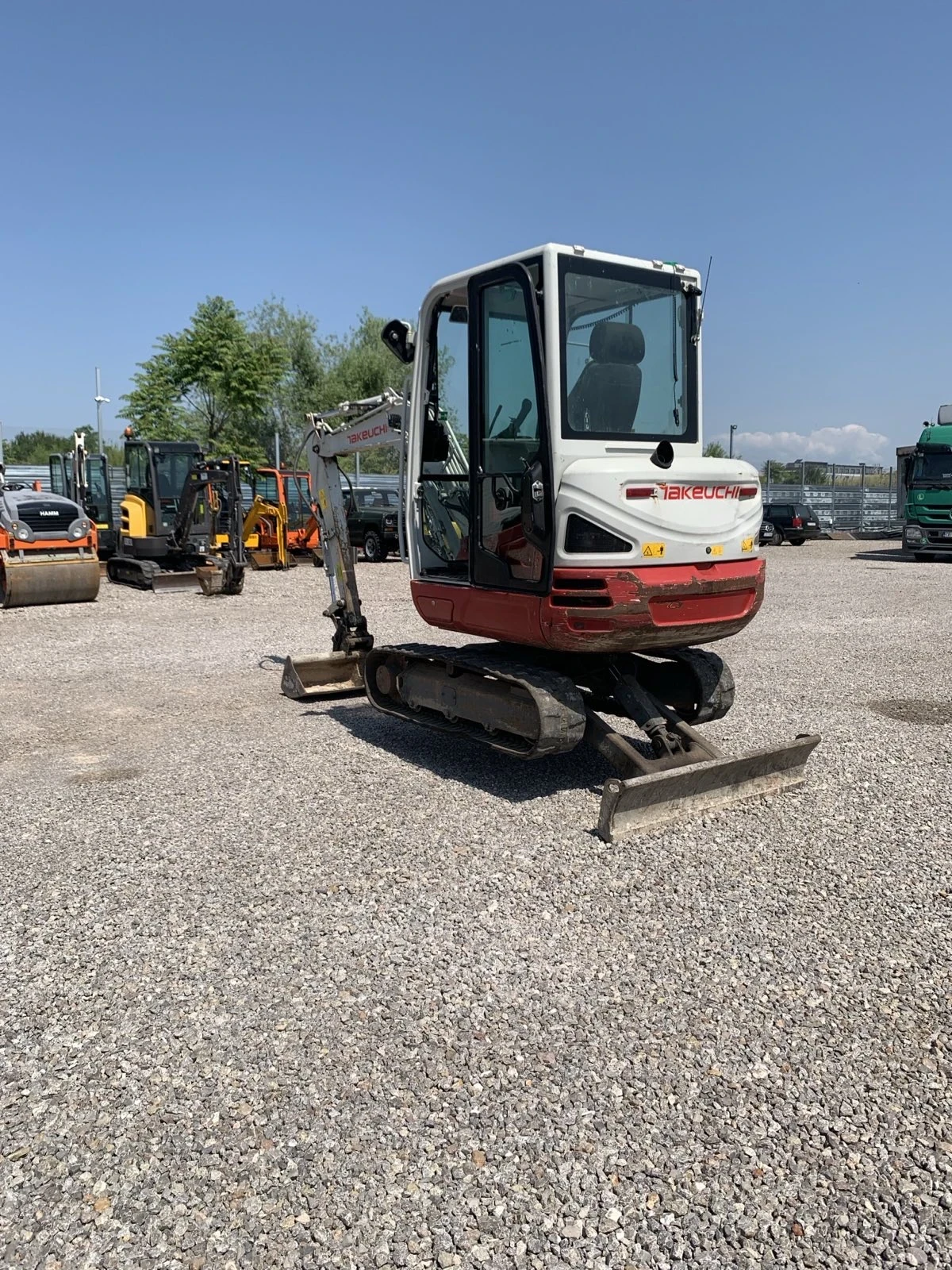 Багер Takeuchi TB230 - изображение 4