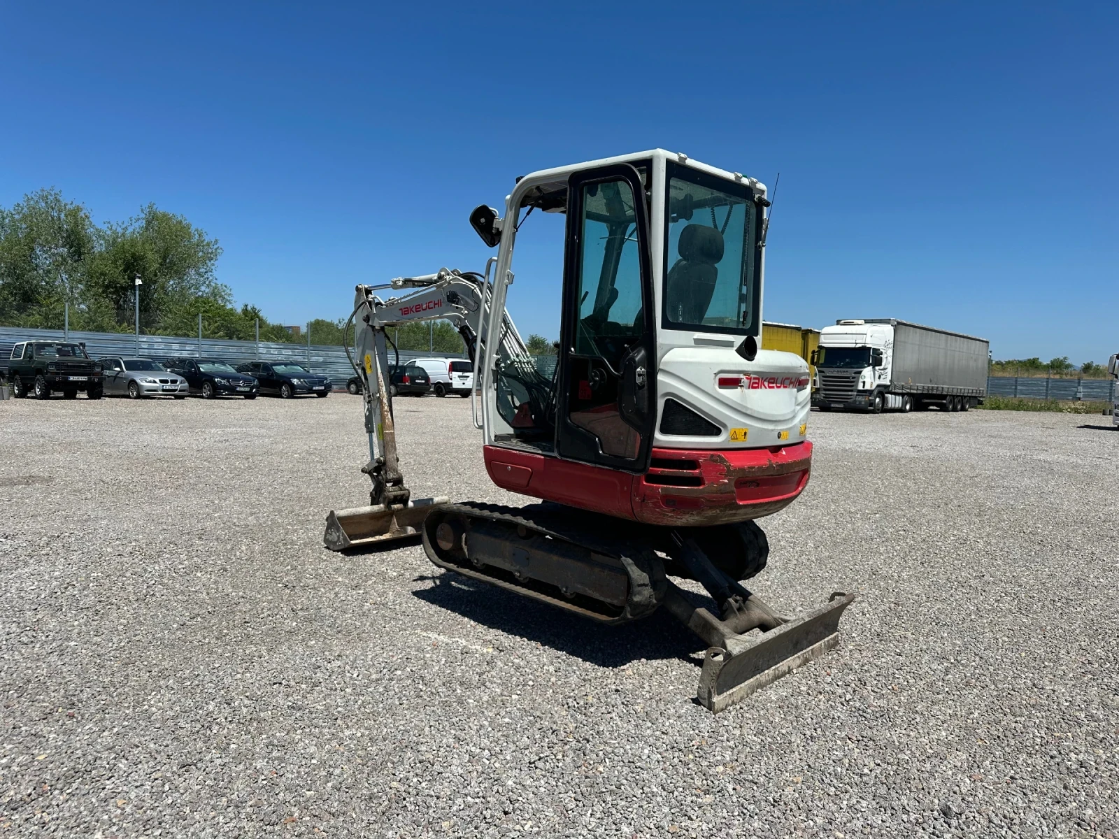 Багер Takeuchi TB230 - изображение 5