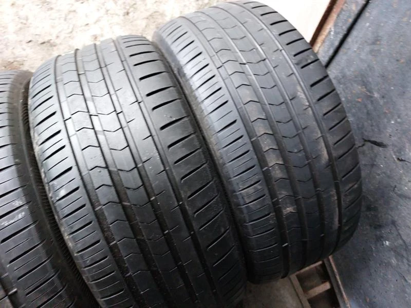 Гуми Летни 245/45R18, снимка 3 - Гуми и джанти - 37110883