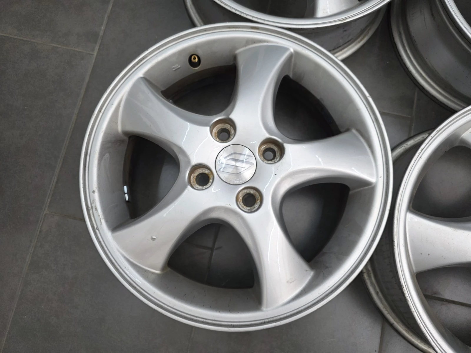 Джанти за Suzuki, снимка 5 - Гуми и джанти - 56687895