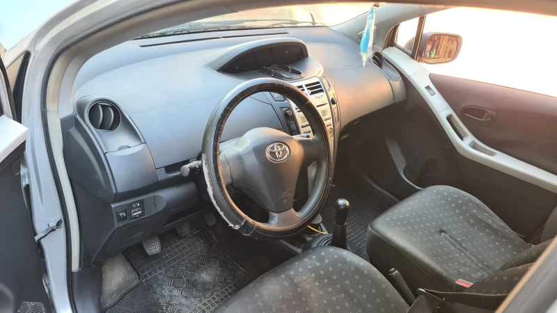 Toyota Yaris 1.4 D4D, снимка 4 - Автомобили и джипове - 47094767