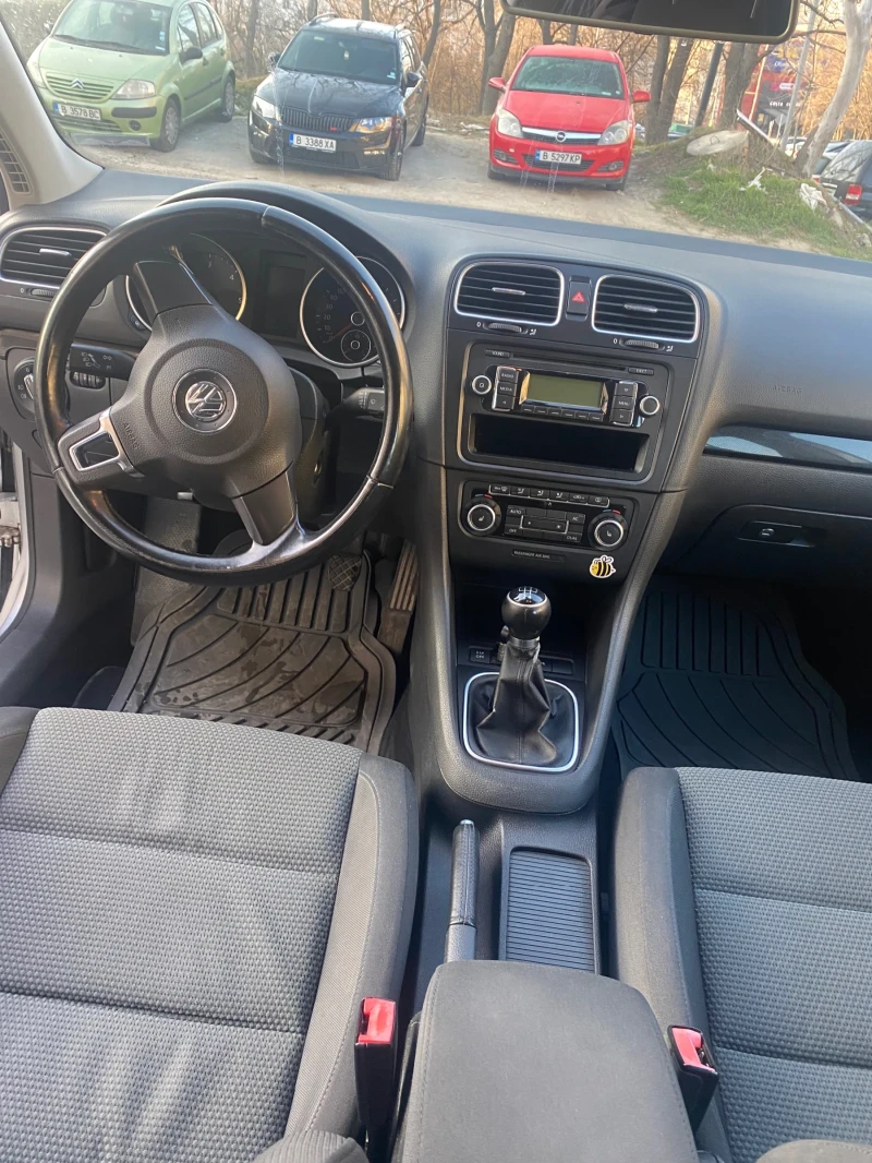 VW Golf, снимка 11 - Автомобили и джипове - 49093719