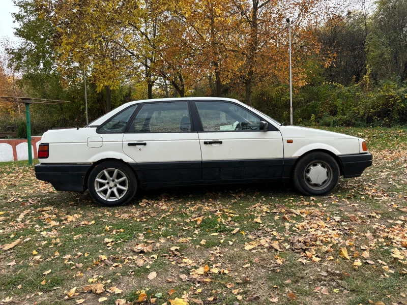 VW Passat B3 1.6td, снимка 12 - Автомобили и джипове - 49387120