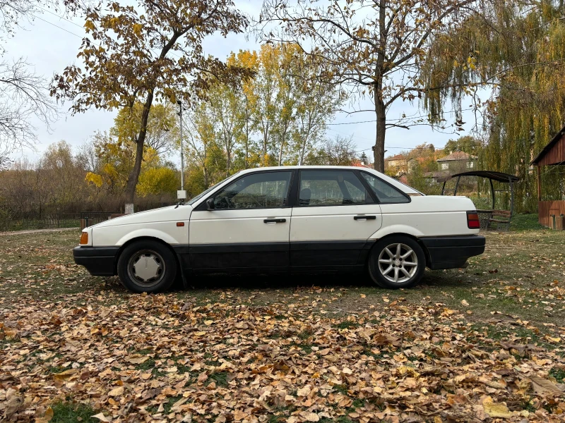 VW Passat B3 1.6td, снимка 11 - Автомобили и джипове - 49387120