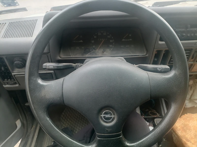 Opel Corsa, снимка 5 - Автомобили и джипове - 51912302