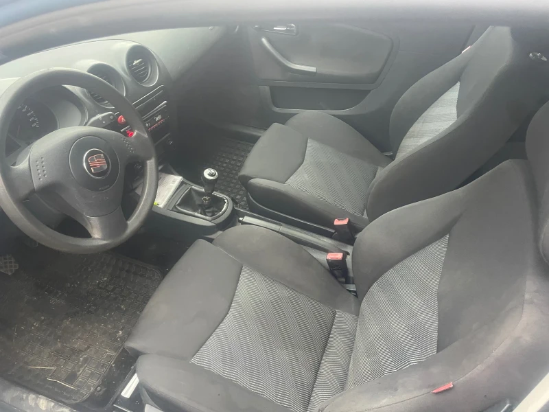 Seat Ibiza 1.4 бензин ел пакет климатроник, снимка 7 - Автомобили и джипове - 52494581