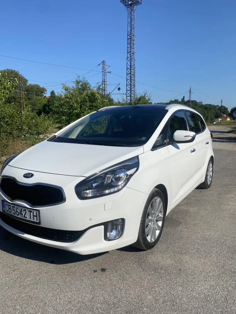 Kia Carens, снимка 2 - Автомобили и джипове - 52645189