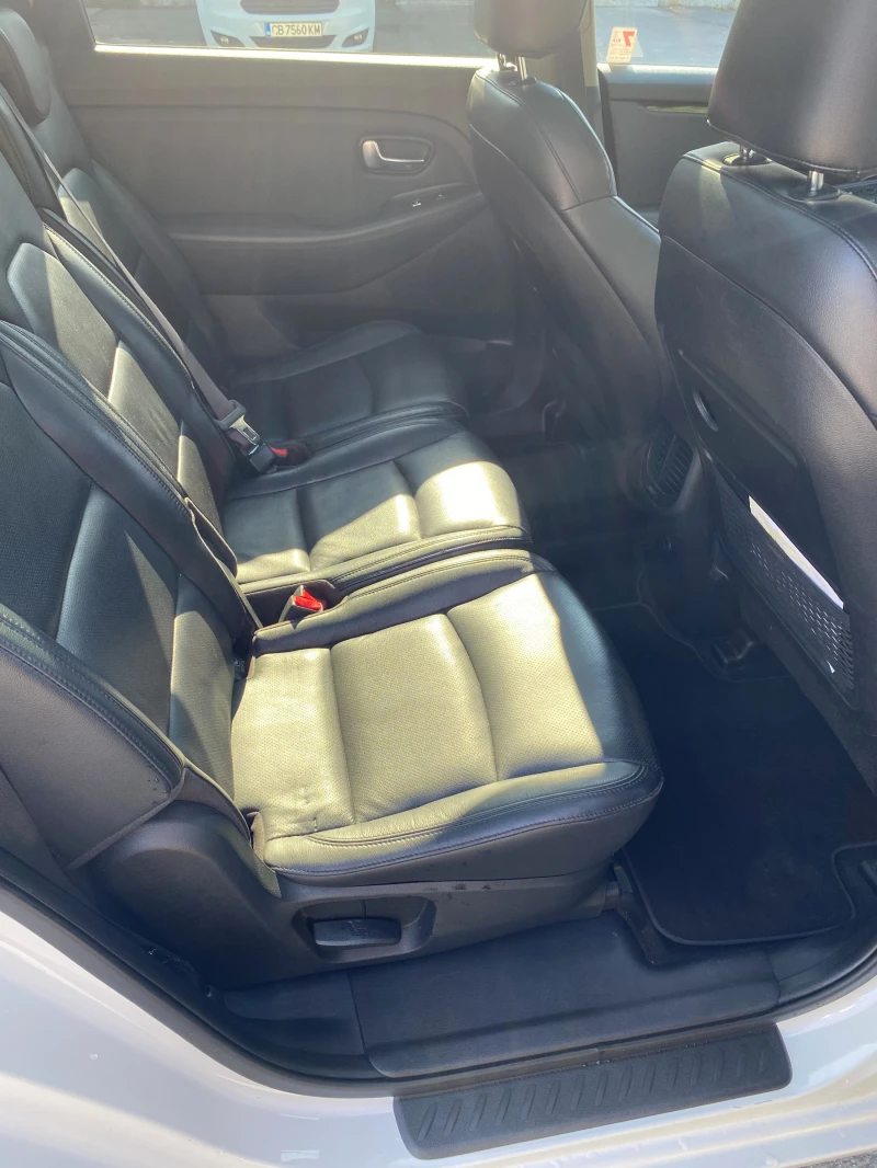 Kia Carens, снимка 6 - Автомобили и джипове - 52645189