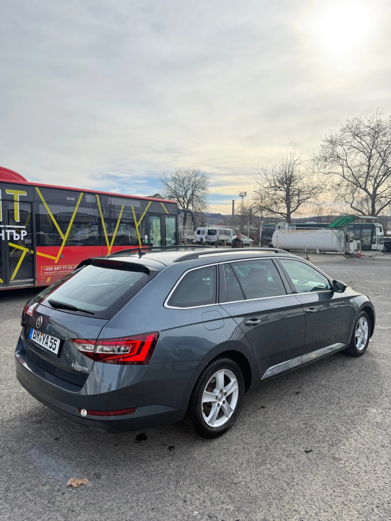 Skoda Superb 1.6 TDI, снимка 3 - Автомобили и джипове - 52956110
