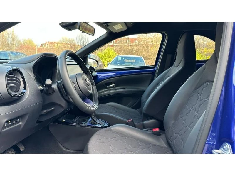 Toyota Aygo X 1.0 ENVY CVT MY24, снимка 12 - Автомобили и джипове - 52947486