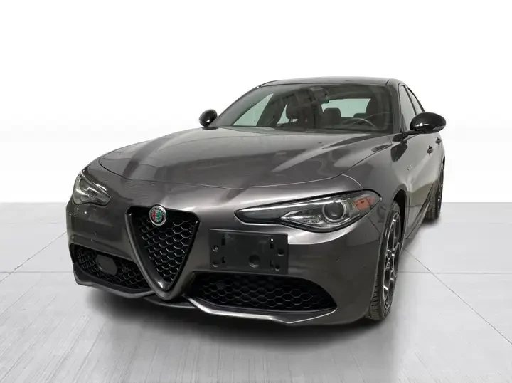 Alfa Romeo Giulia Veloce 2.0T Q4* FULL