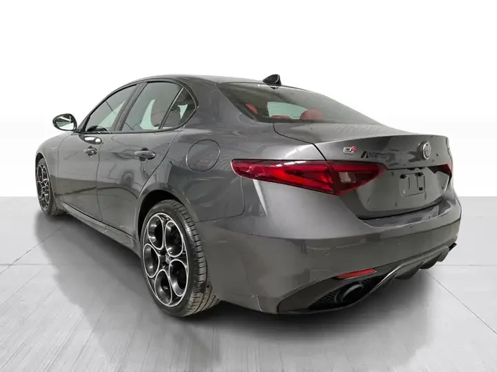 Alfa Romeo Giulia Veloce 2.0T Q4* FULL, снимка 3 - Автомобили и джипове - 55002111