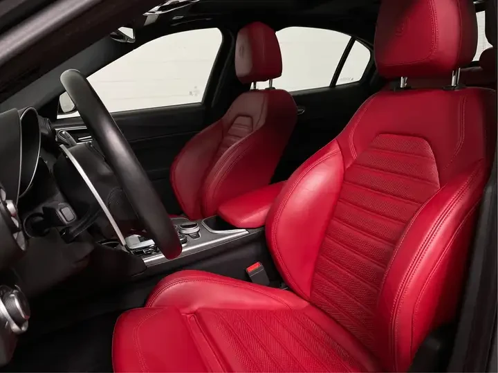 Alfa Romeo Giulia Veloce 2.0T Q4* FULL, снимка 9 - Автомобили и джипове - 55002111