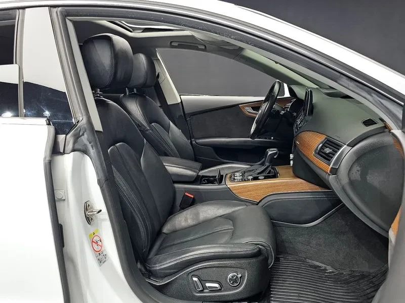 Audi A7 3.0 TDI Quattro - САМО 30% АВАНС, снимка 11 - Автомобили и джипове - 56158804