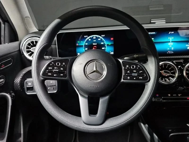 Mercedes-Benz A 220, снимка 14 - Автомобили и джипове - 56688436